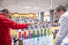 Pokazy chemiczne Koła Naukowego ESPRIT,